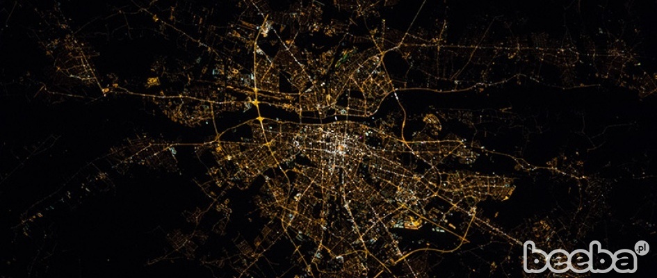 Międzynarodowa Stacja Kosmiczna fotografuje Warszawę nocą